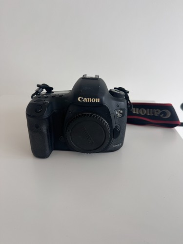Canon eos mark - canon,